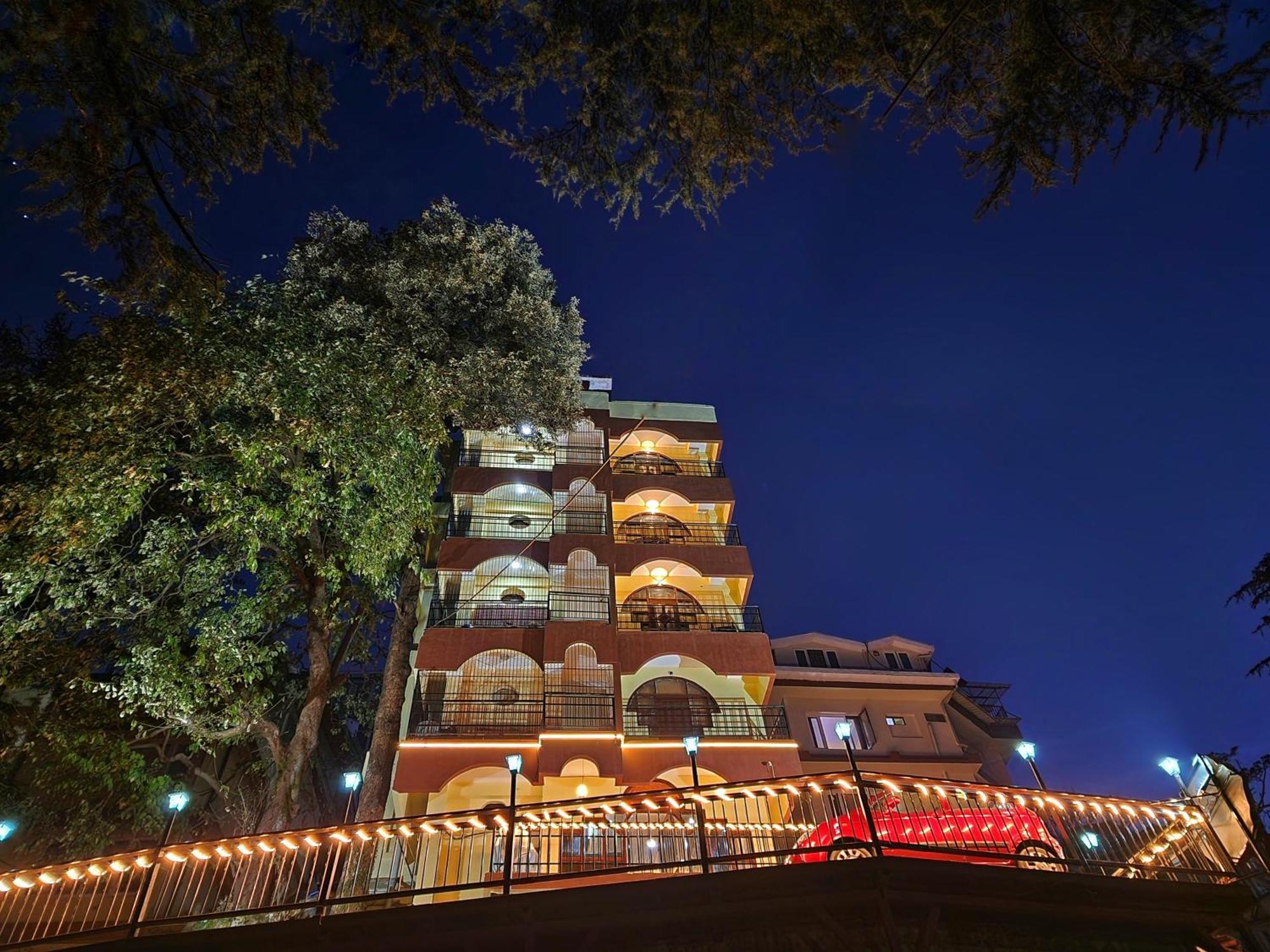 Hotel Taj Palace Near Mall Road Simlá Kültér fotó