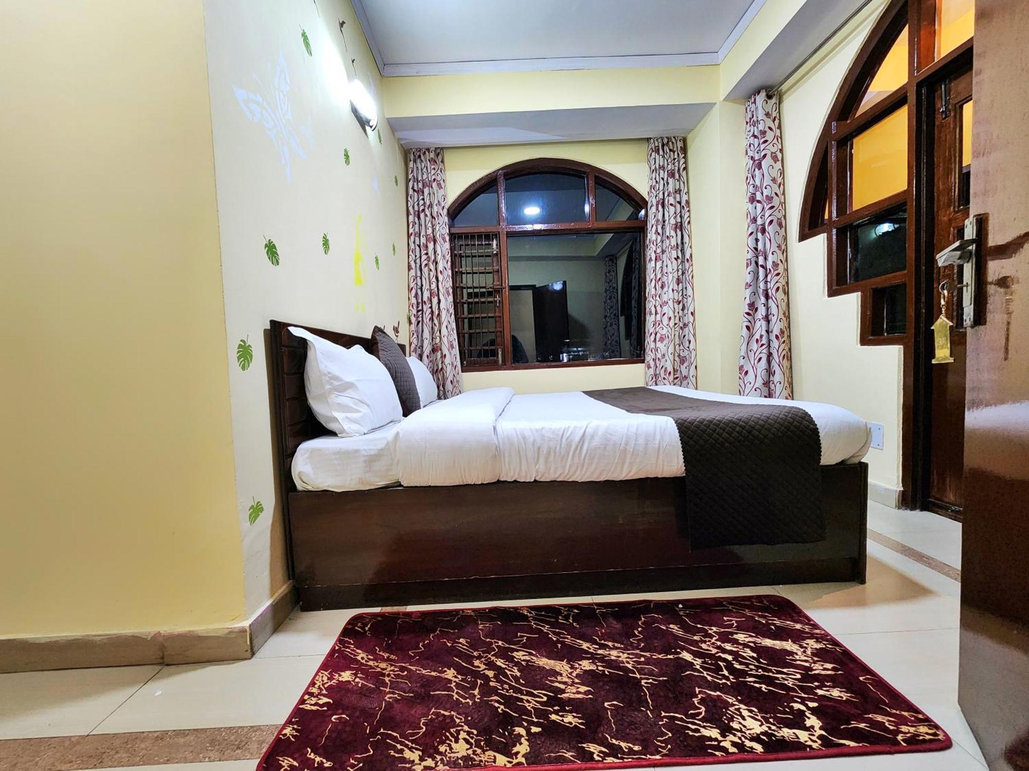 Hotel Taj Palace Near Mall Road Simlá Kültér fotó